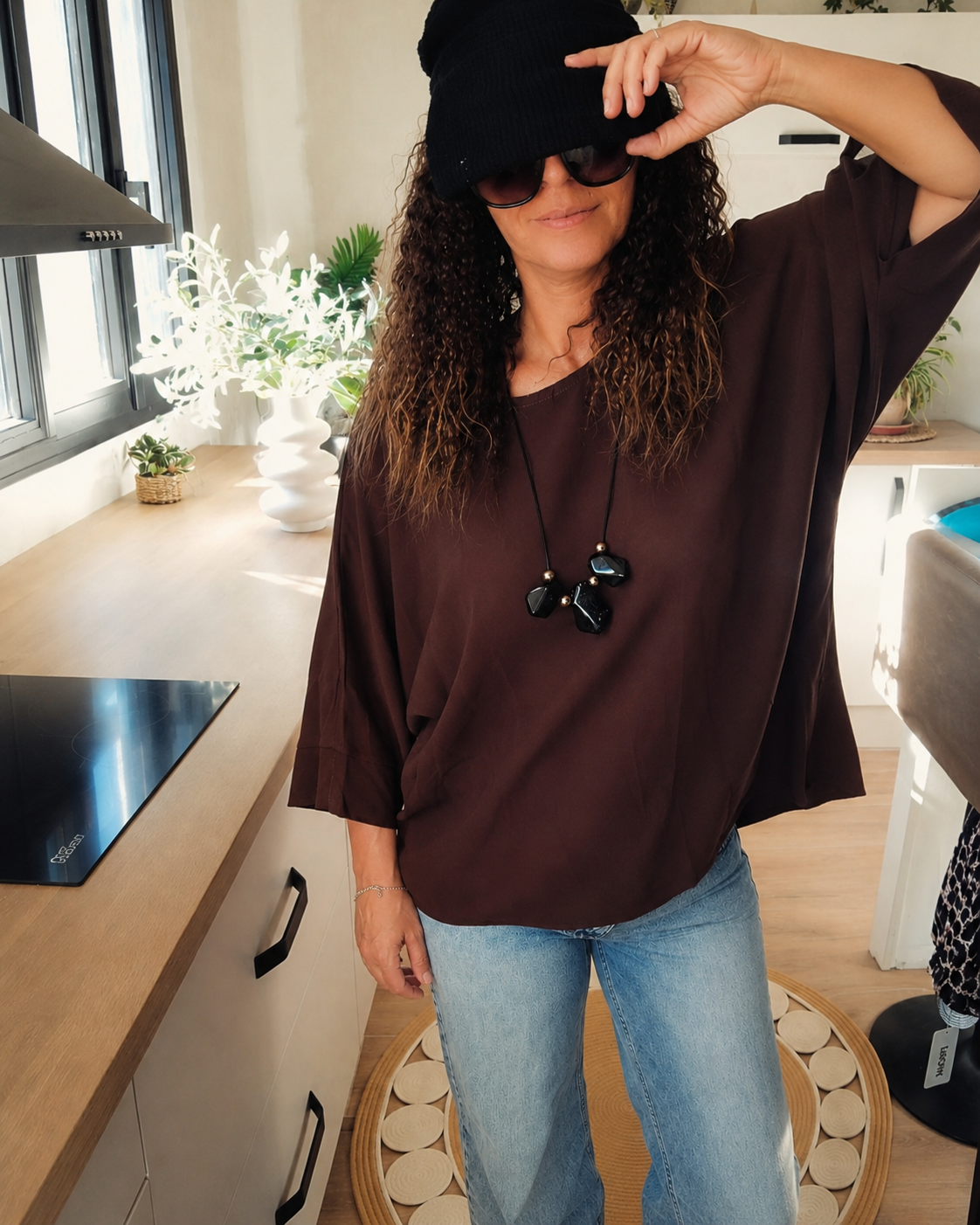 3. Top oversize Maya avec son collier
