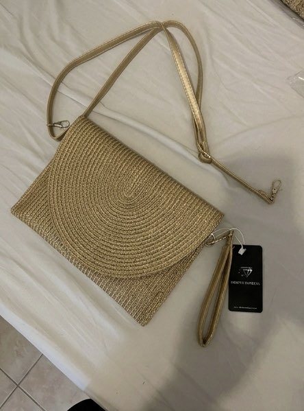 Grande pochette dorée ✨